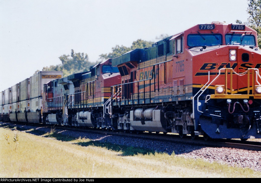 BNSF 7785 West